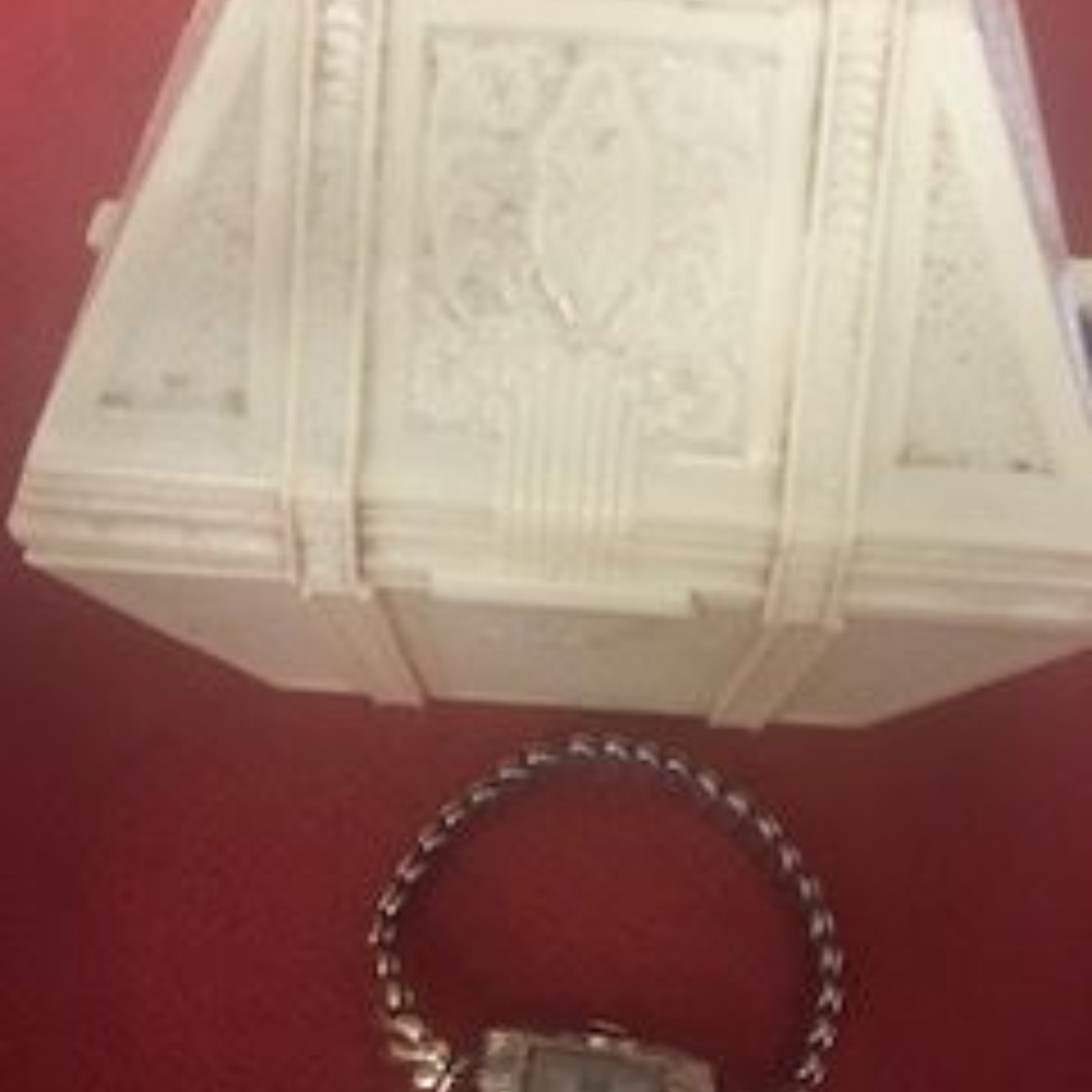 VINTAGE LADIES BULOVA WATCH